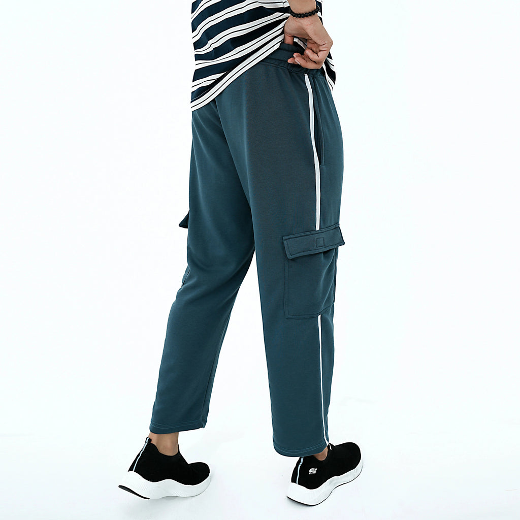 Men's AeroStride Side-Stripe Trouser in dark blue with cargo pockets and athletic fit