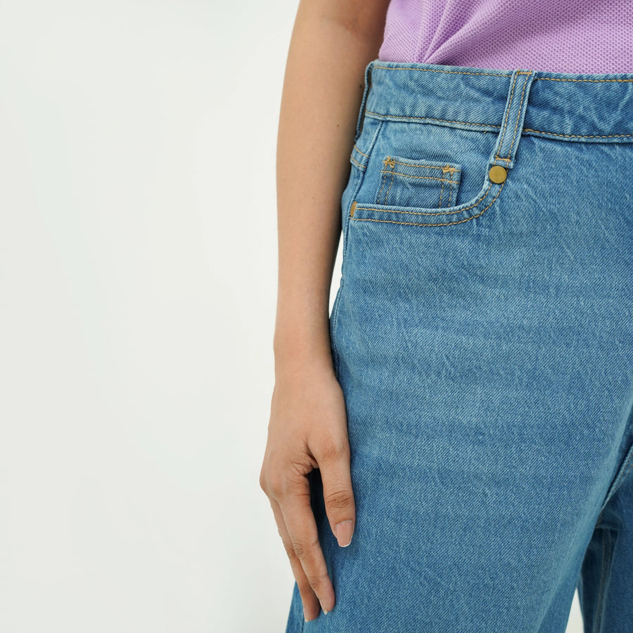 BSG Azure Sky Breeze Wide Leg Jeans in light blue denim with a relaxed fit for comfortable casual wear