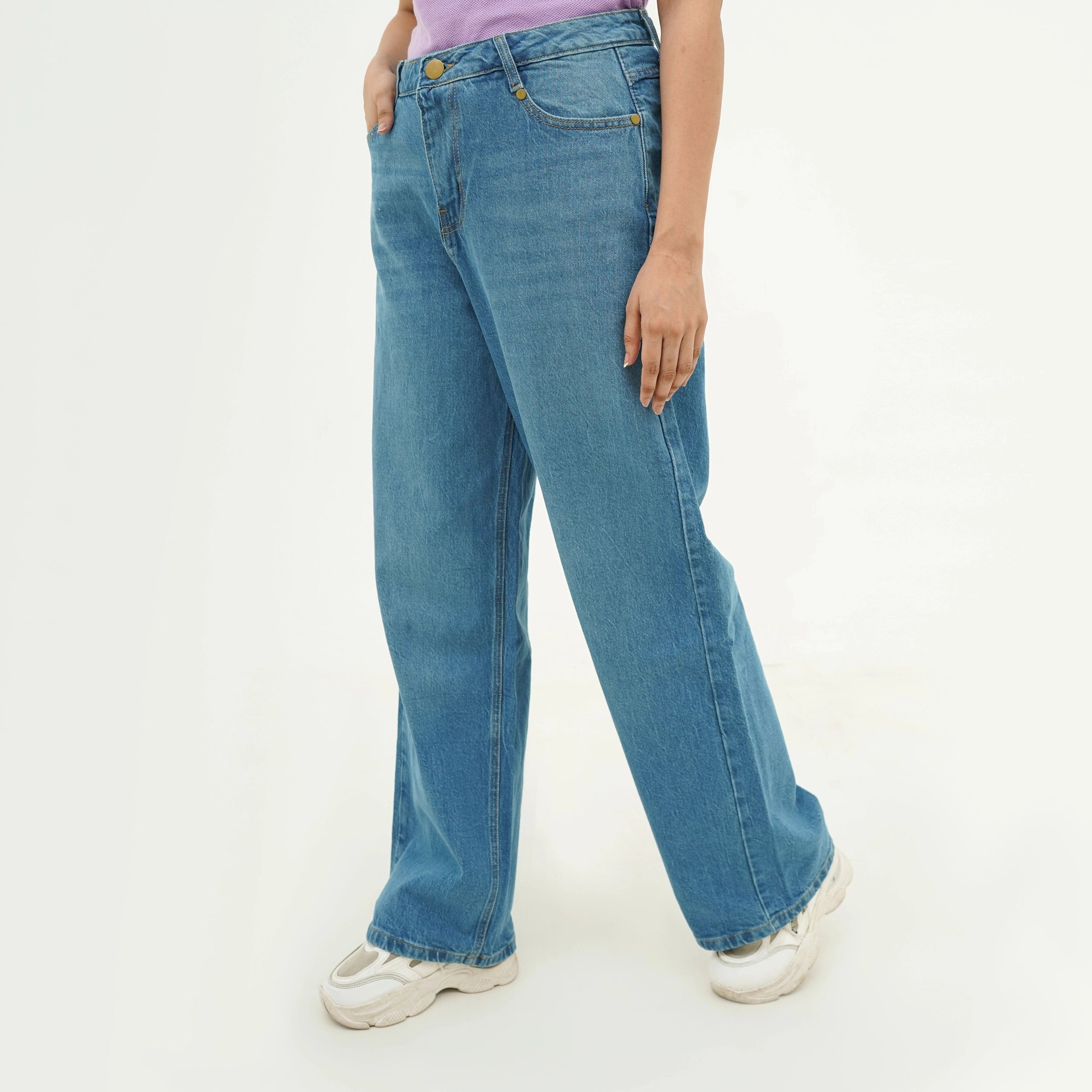 Azure Sky Breeze Wide Leg Jeans in a light blue wash for a relaxed and trendy fit