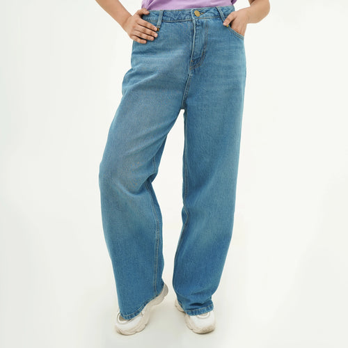 Azure Sky Breeze Wide Leg Jeans for women in light blue denim with a relaxed fit