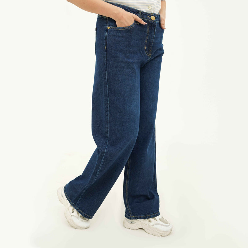 BSG Indigo Blue Wide Leg Jeans for women styled with white sneakers and a tucked shirt