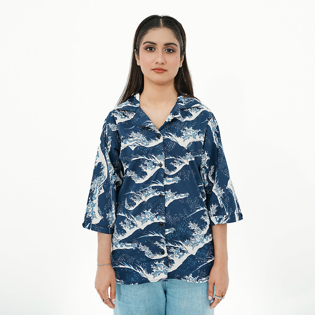 Women's Casual Coastal Breeze Button-Up Shirt with Wave Print Design for a Relaxed Look