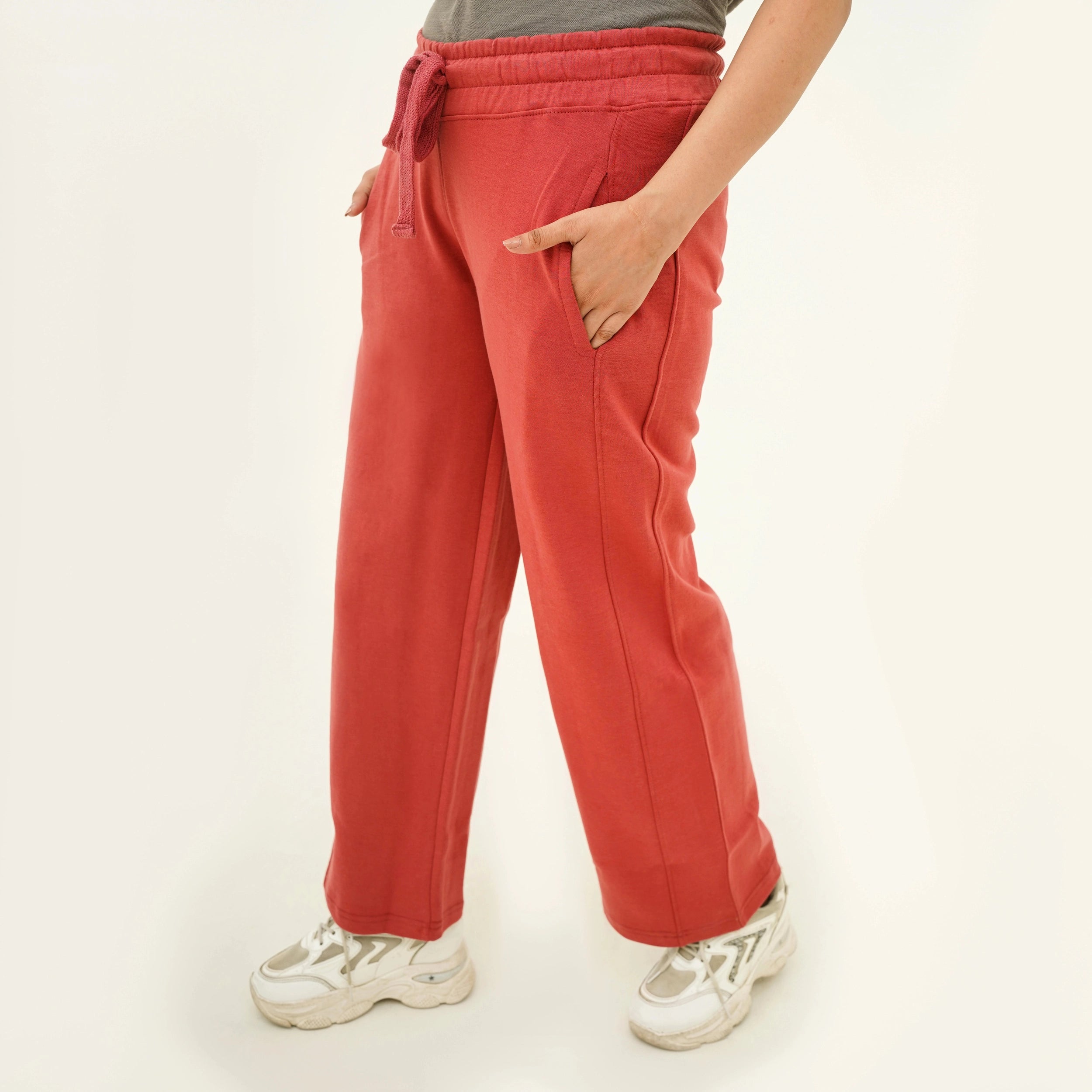 BSG Soft Carrot Chic Breeze Pants in stylish design with side pockets for comfort