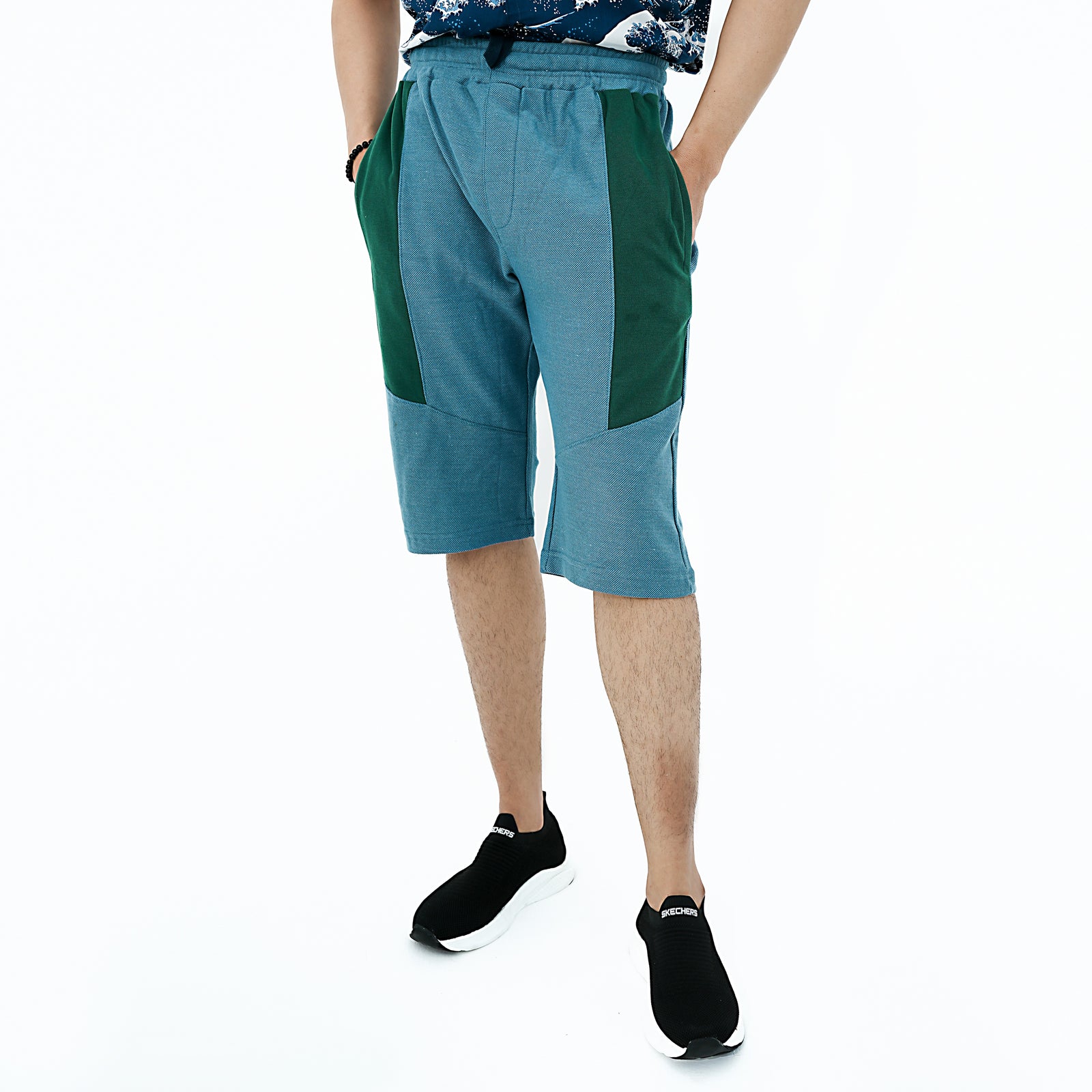 BSG Two Tone Casual Shorts with Side Pockets and Stretch Fabric for Comfort and Style